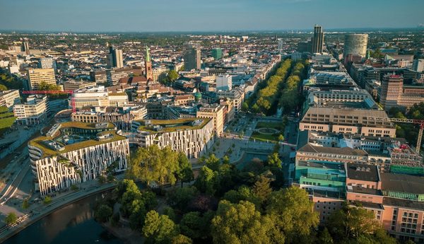 Seitensprung in Düsseldorf: Blick auf die Stadt