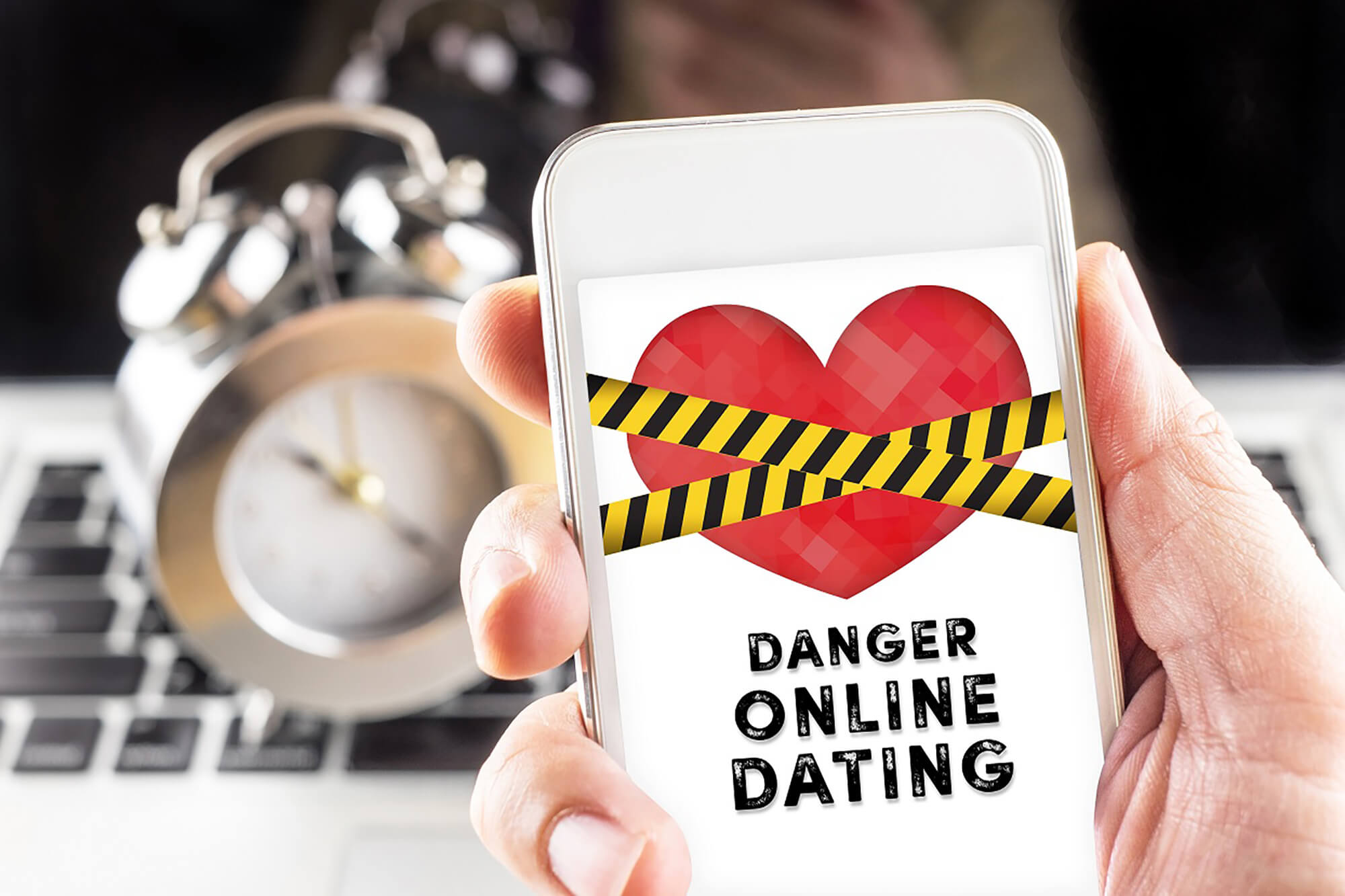 Alarmstufe Rot Beim Flirten Romance Scamming Zu Zweit De