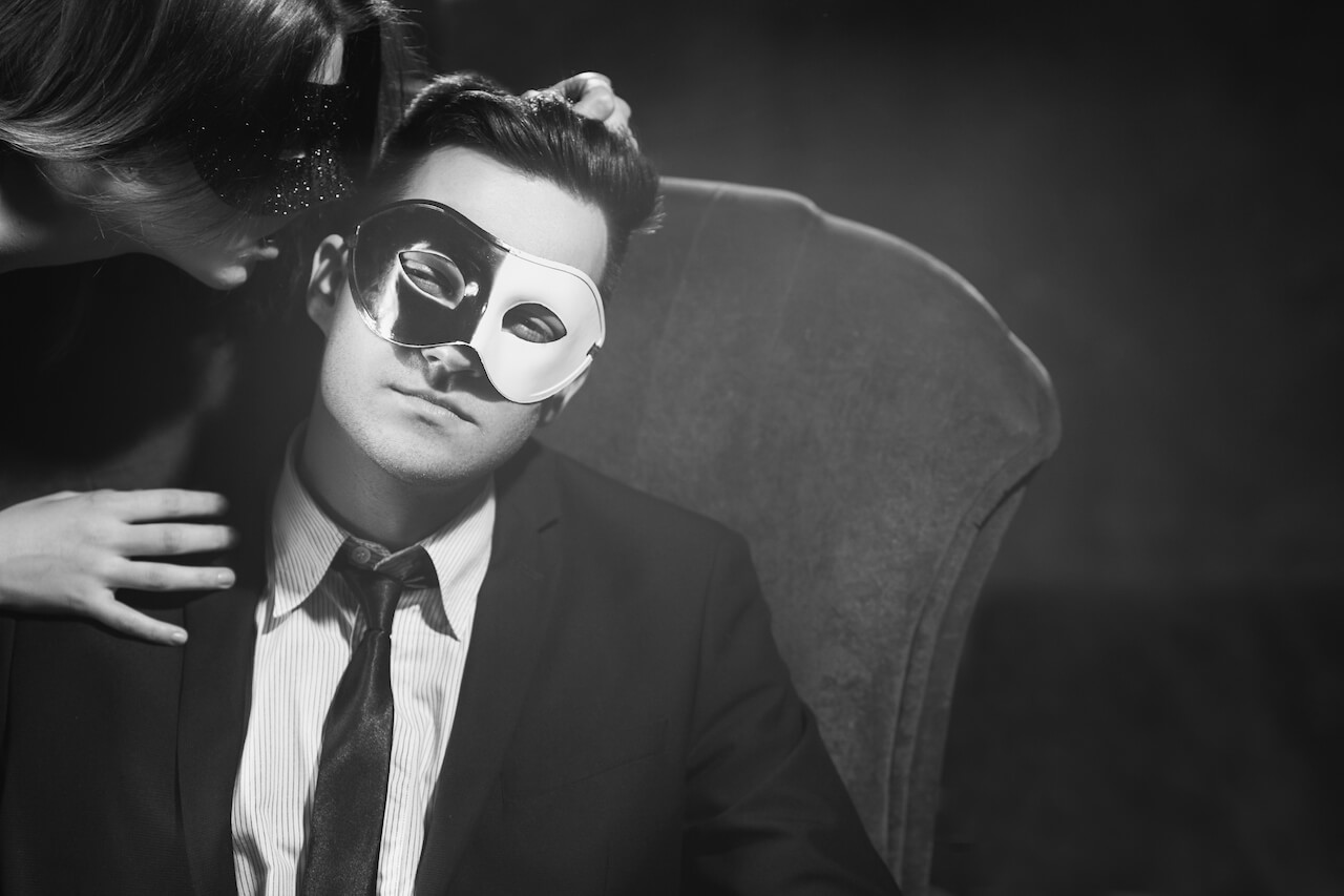 Swinger Club Mann mit Maske