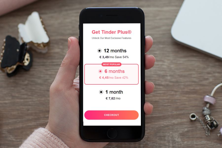Tinder Im Test 2020 Nur Fakes Oder Echte Dates Zu Zweit De